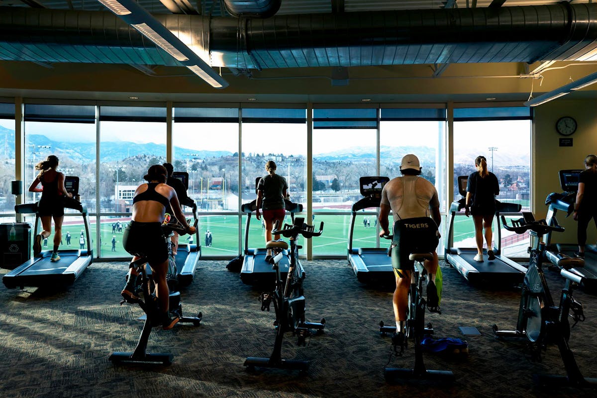 Students and others exercise on Jan. 22 at the Adam F. Press Fitness Center, which was bustling given the single-digit temperatures outside. Photo by Jamie Cotten / Colorado College